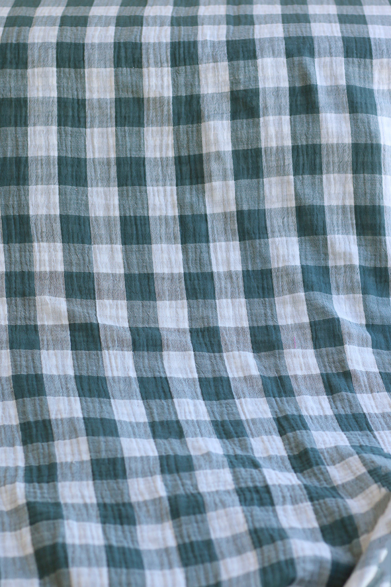 Double gaze de coton vichy réversible blanc / vert sapin