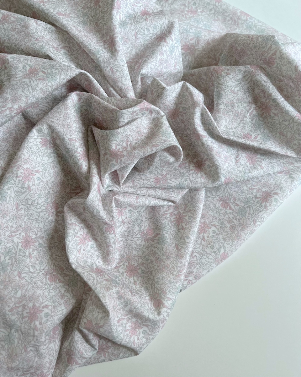 Lola - Batiste de coton bio SILKYNE à imprimé fleuri pastel clair Tissus issus de l'agriculture biologique  - 3