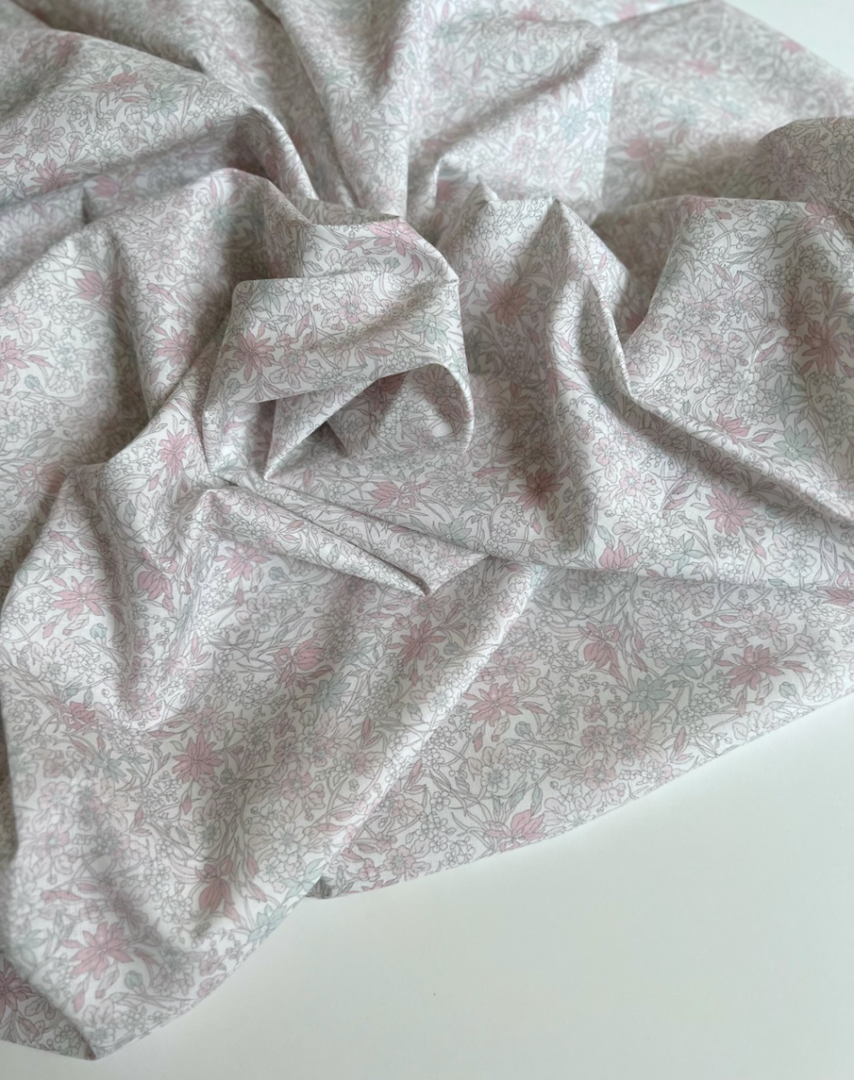 Lola - Batiste de coton bio SILKYNE à imprimé fleuri pastel clair Tissus issus de l'agriculture biologique  - 4