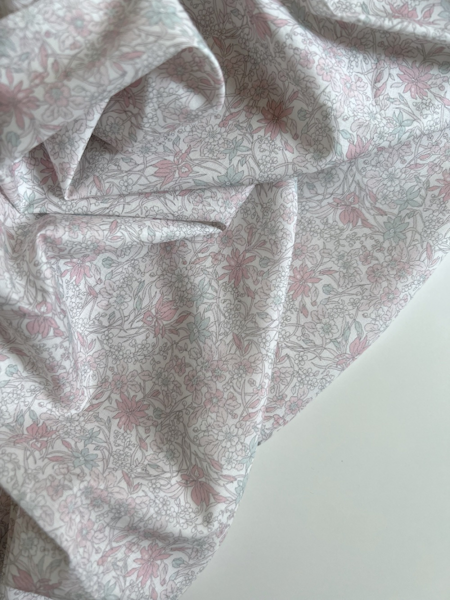 Lola - Batiste de coton bio SILKYNE à imprimé fleuri pastel clair Tissus issus de l'agriculture biologique  - 5