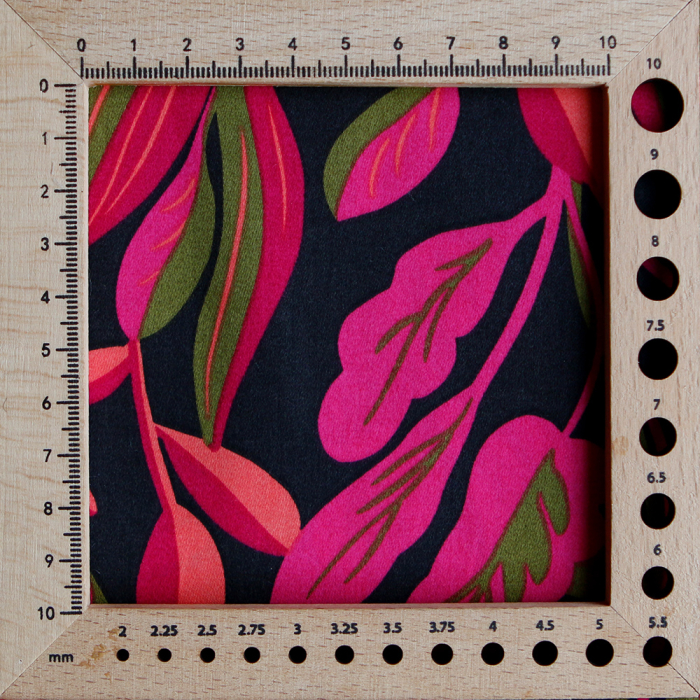 Nerida - Coton satiné Nerida Hansen à imprimé fleuri noir et fuschia