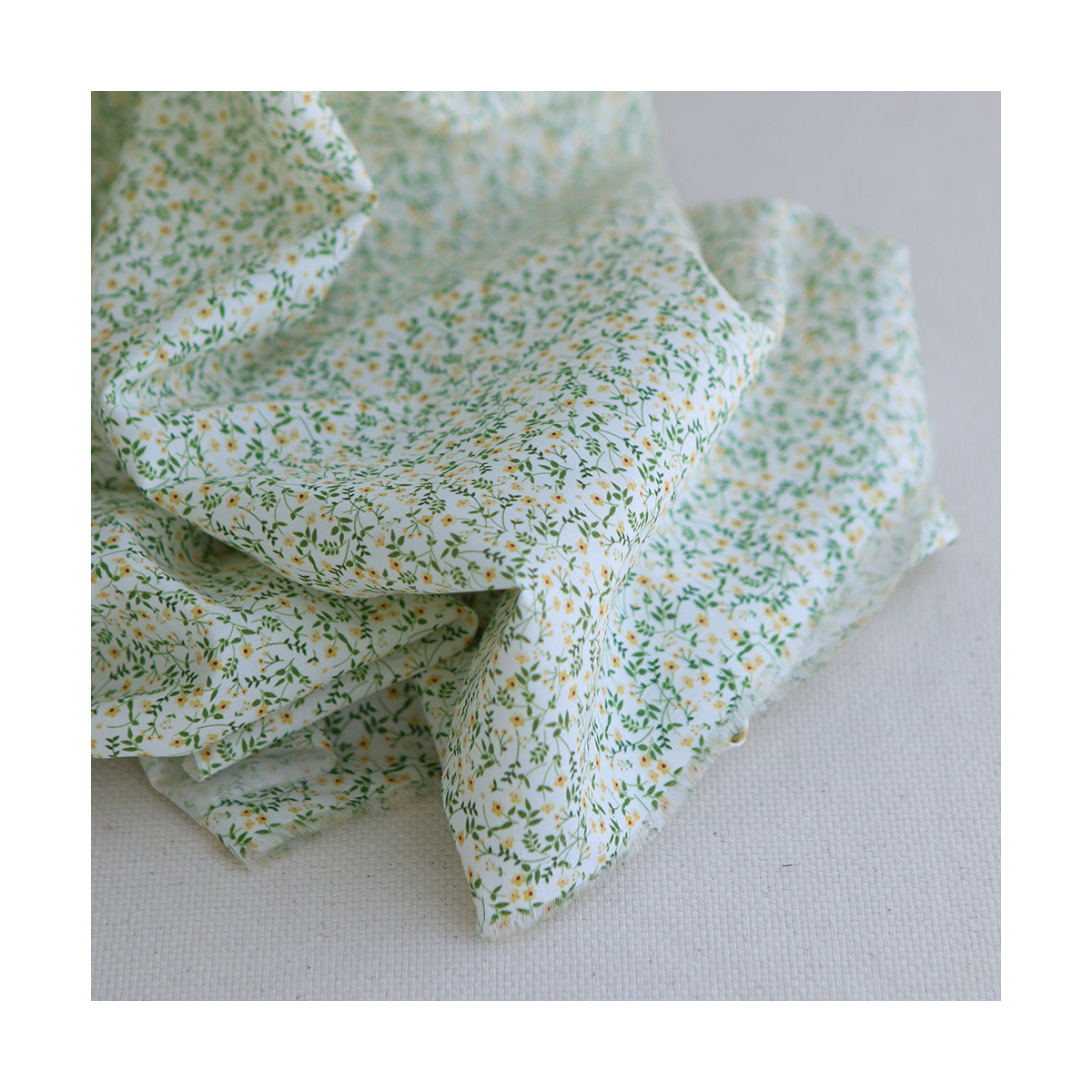 copy of Sephora - Batiste de coton douce à imprimé fleuri aquarelle