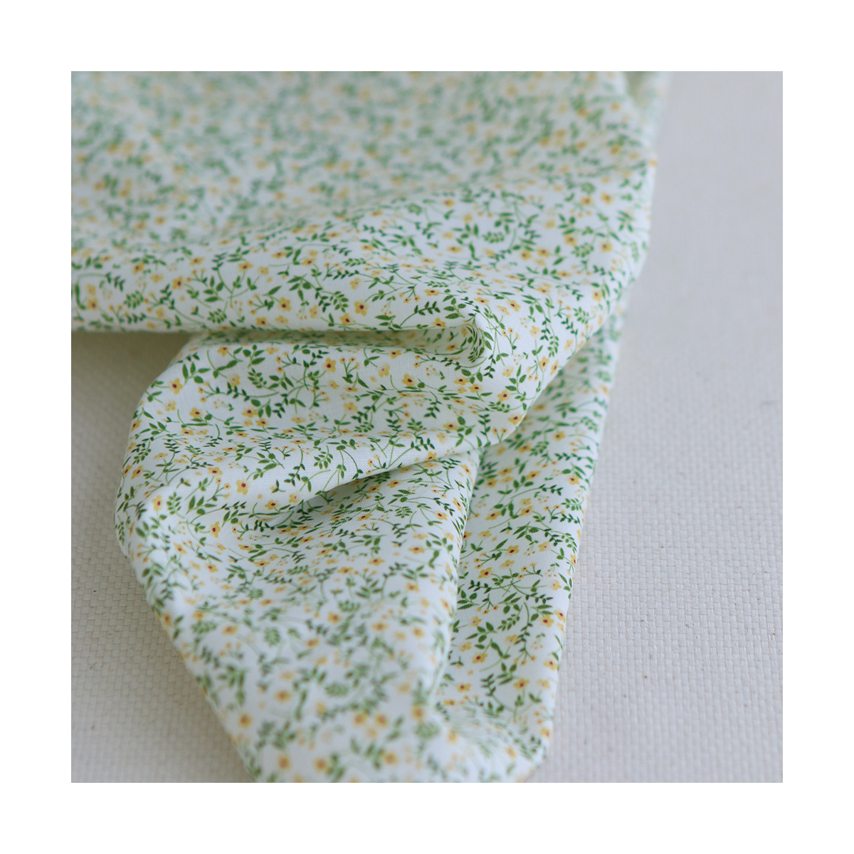 copy of Sephora - Batiste de coton douce à imprimé fleuri aquarelle