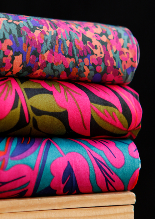 Nerida - Coton satiné Nerida Hansen à imprimé fleuri noir et fuschia