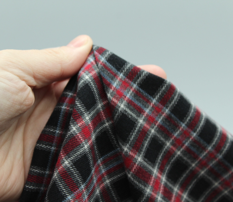 Tissu sergé de coton gratté organique imprimé tartan