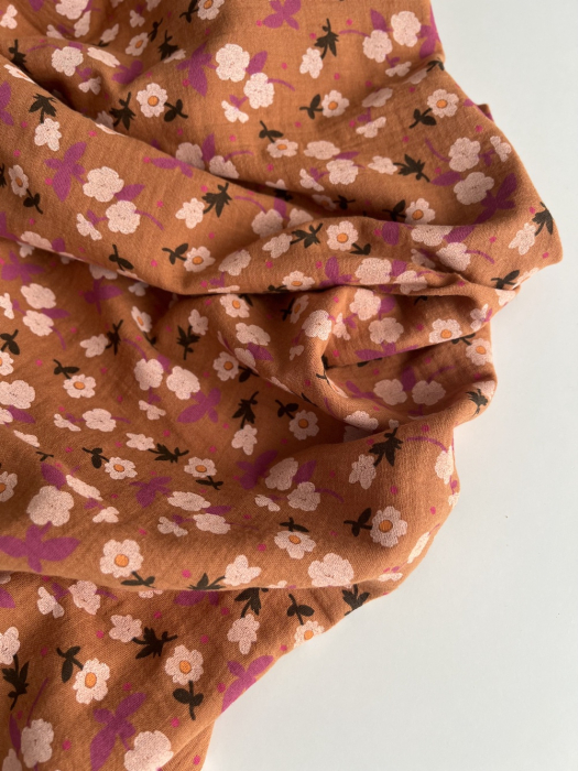 Olivia - Double gaze de coton coloris fond écureuil imprimé fleuri Tissus issus de l'agriculture biologique  - 6