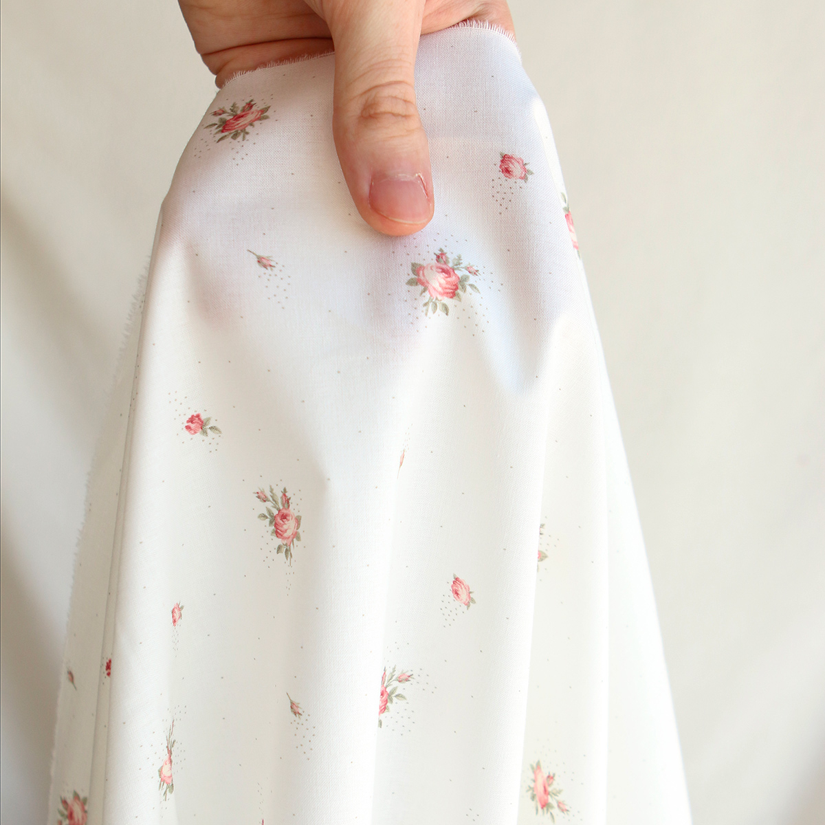 Christine - Popeline douce coton BIO organique fond blanc exclusif vert et rose