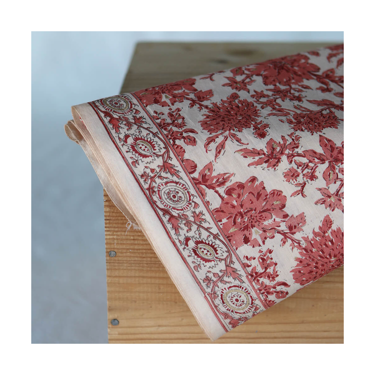 Anjali - Tissu indien coton hand block traditionnel touches de doré