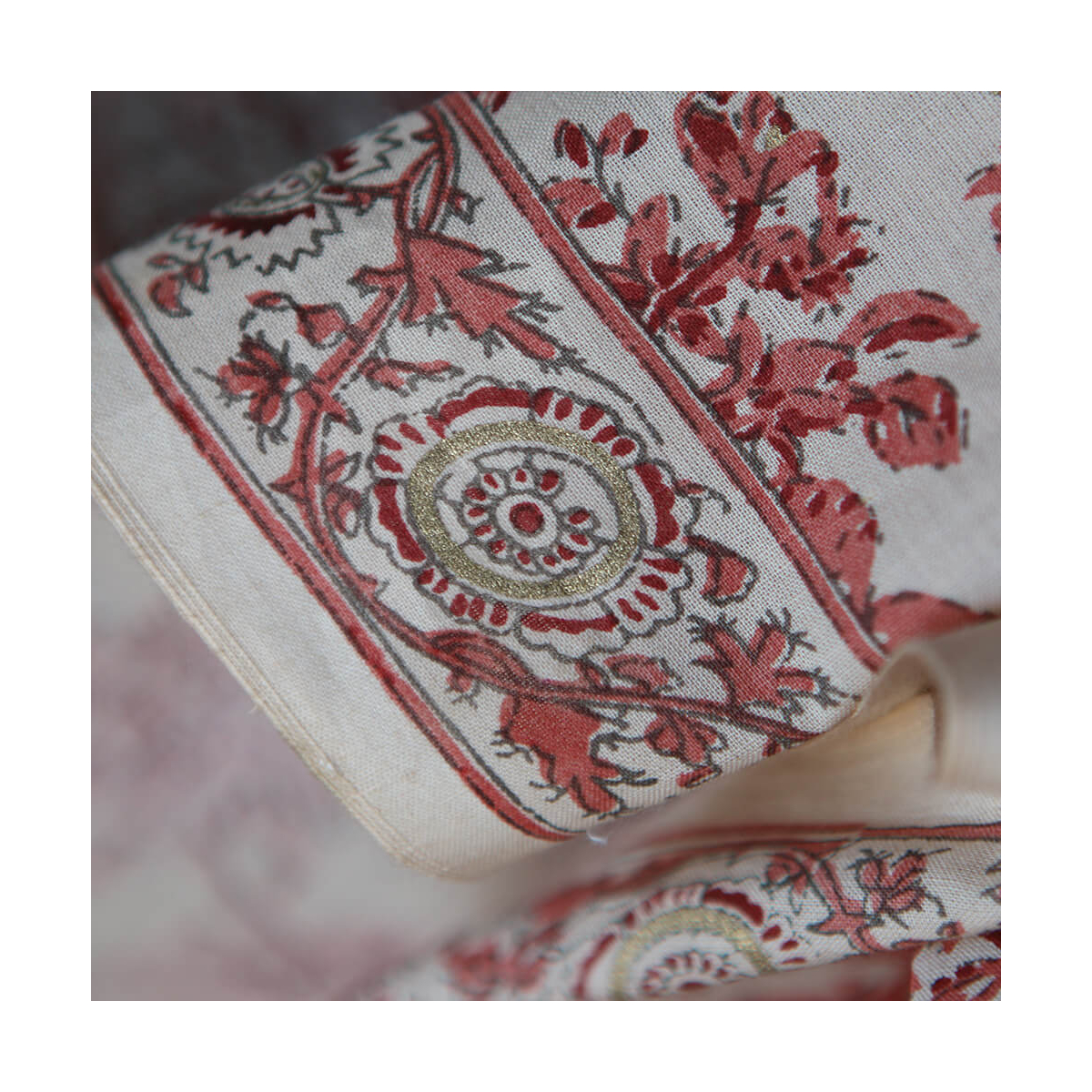 Anjali - Tissu indien coton hand block traditionnel touches de doré