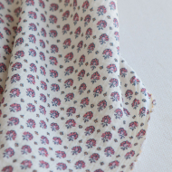 Leela - Double gaze de coton motif fleuri fond écru