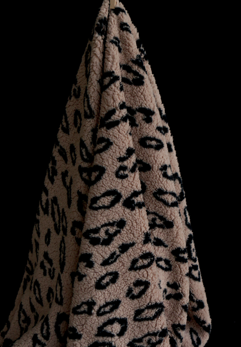 Teddy / moumoute bouclé fond marron glacé motif Graou