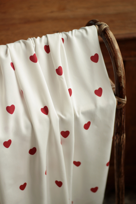 Manou - Viscose blanc cassé imprimée coeurs rouges Batikou - 10