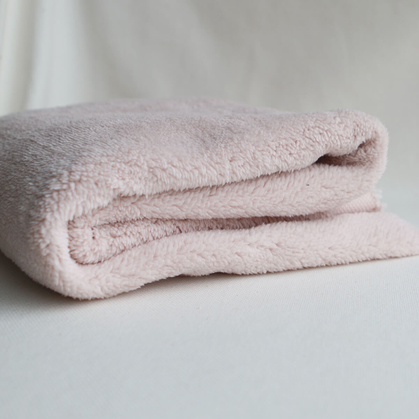 Teddy / moumoute bouclé coloris rose poudré 2