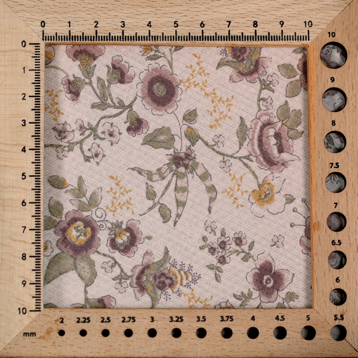 April - Tissu coton piqué léger texturé fleuri kaki