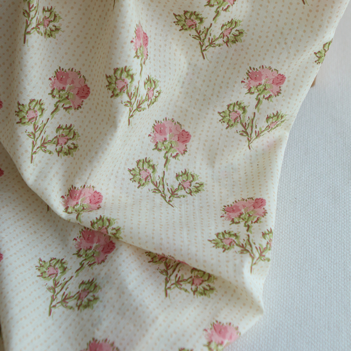 Karishma rose B- Tissu indien en coton imprimé main Hand Block Artisanal