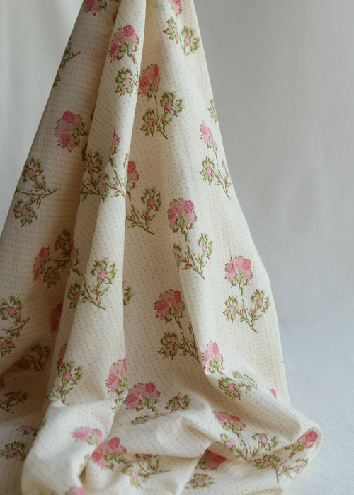 Karishma rose B- Tissu indien en coton imprimé main Hand Block Artisanal