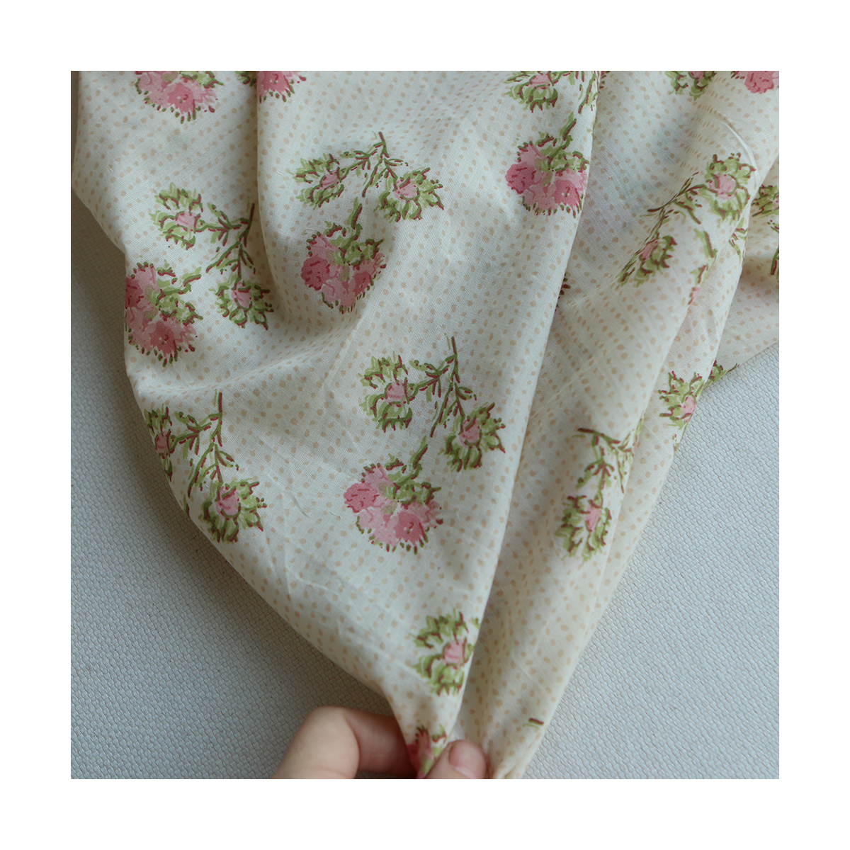 Karishma rose B- Tissu indien en coton imprimé main Hand Block Artisanal