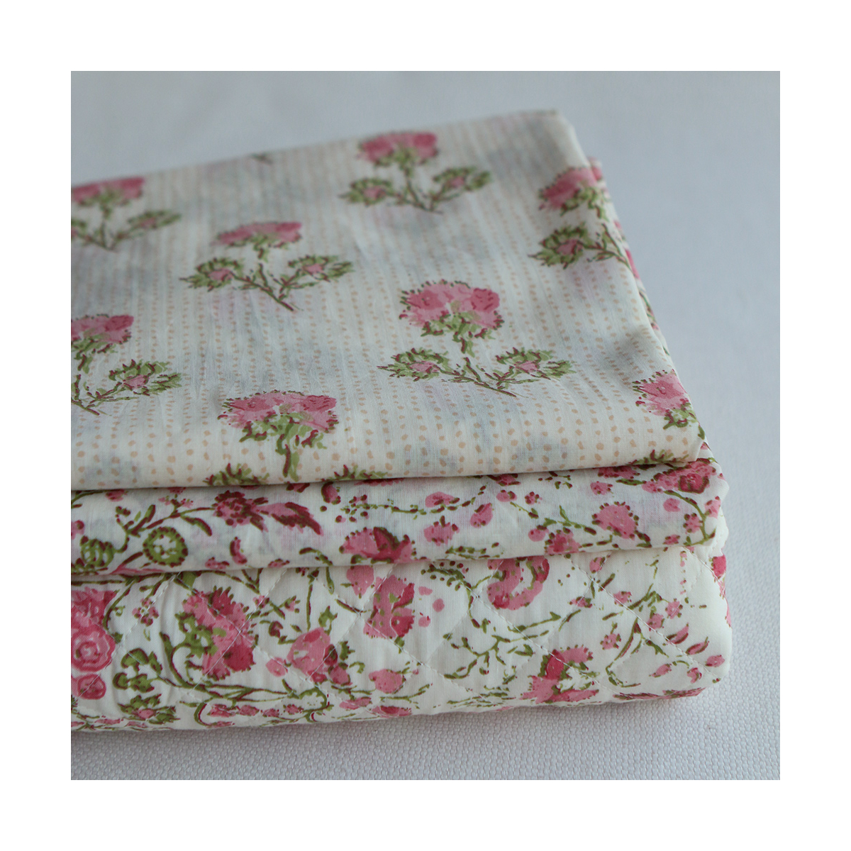 Karishma rose B- Tissu indien en coton imprimé main Hand Block Artisanal