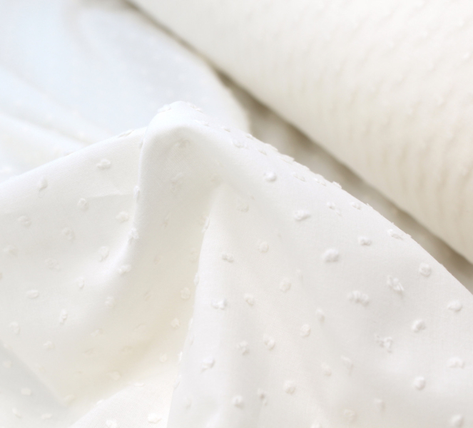 Plumetis de coton coloris écru 2