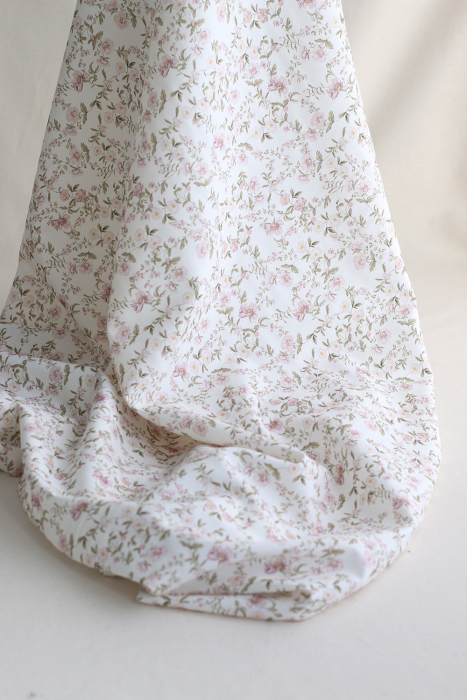 Romy - Popeline douce coton organique fond ivoire imprimé fleuri