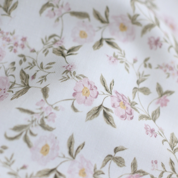 Romy - Popeline douce coton organique fond ivoire imprimé fleuri 2