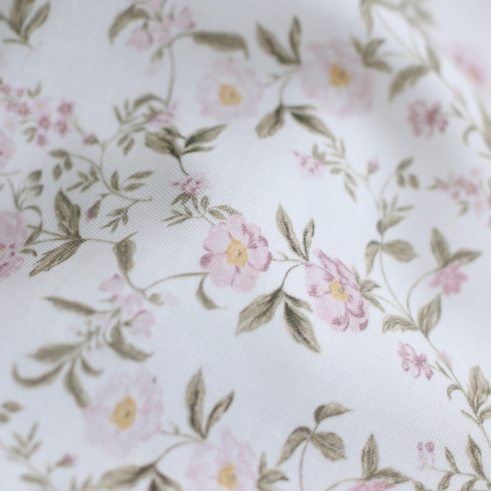 Romy - Popeline douce coton organique fond ivoire imprimé fleuri