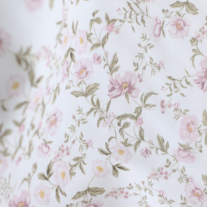 Romy - Popeline douce coton organique fond ivoire imprimé fleuri