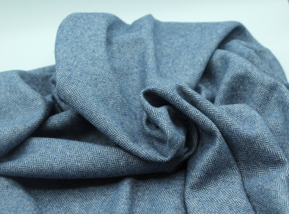 Tissu chevron texturé coton / laine coloris bleu jean