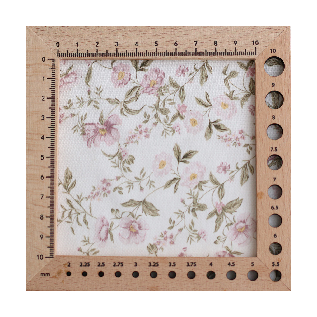 Romy - Popeline douce coton organique fond ivoire imprimé fleuri