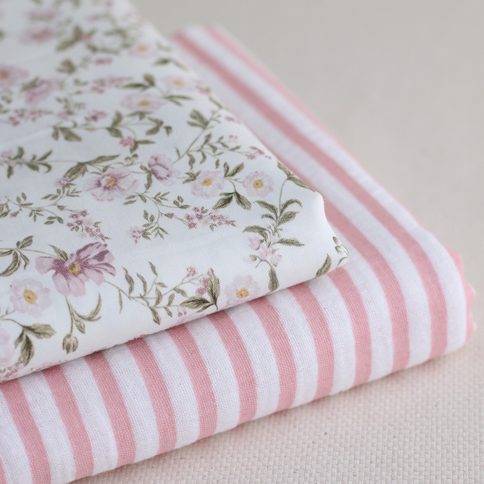 Romy - Popeline douce coton organique fond ivoire imprimé fleuri