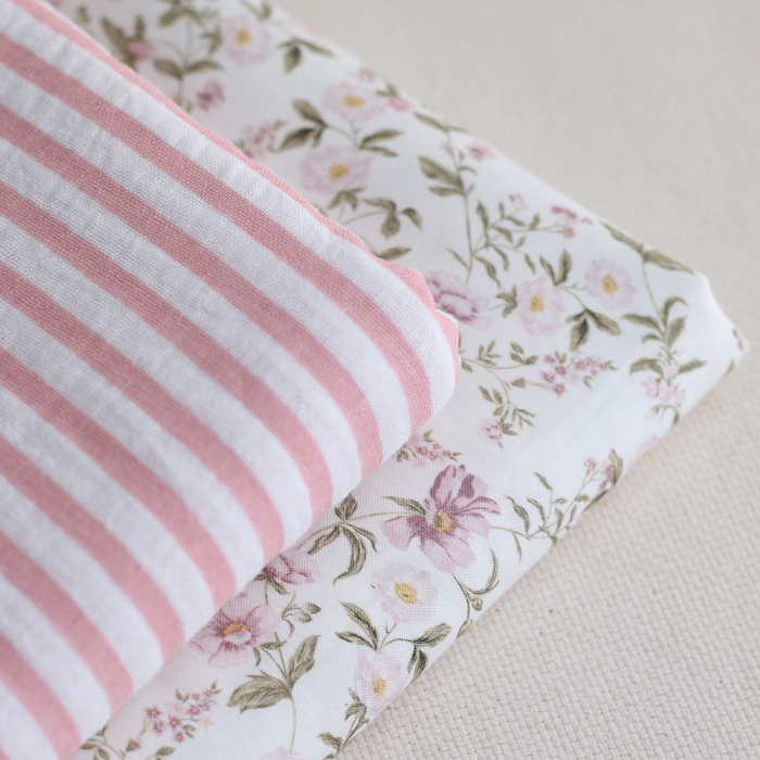 Romy - Popeline douce coton organique fond ivoire imprimé fleuri