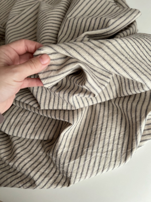 Lin et coton à rayures noires tissées coloris grège Qualité Oeko-tex - 6