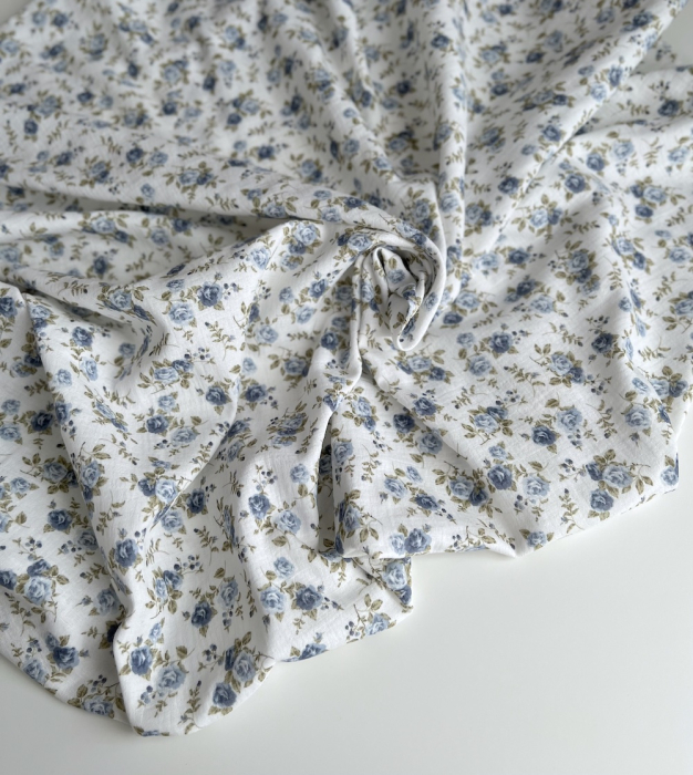 Diana - Double gaze de coton motif rose fanées bleu / vert Tissus issus de l'agriculture biologique  - 4