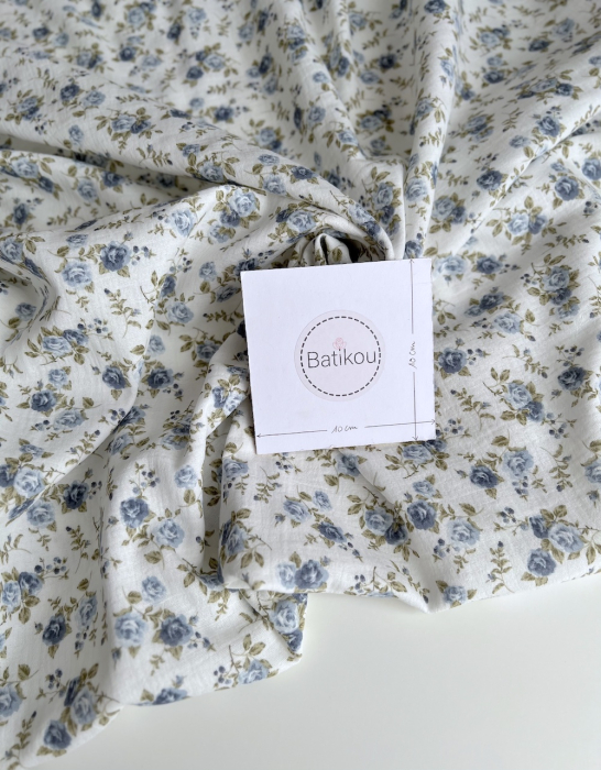 Diana - Double gaze de coton motif rose fanées bleu / vert Tissus issus de l'agriculture biologique  - 7