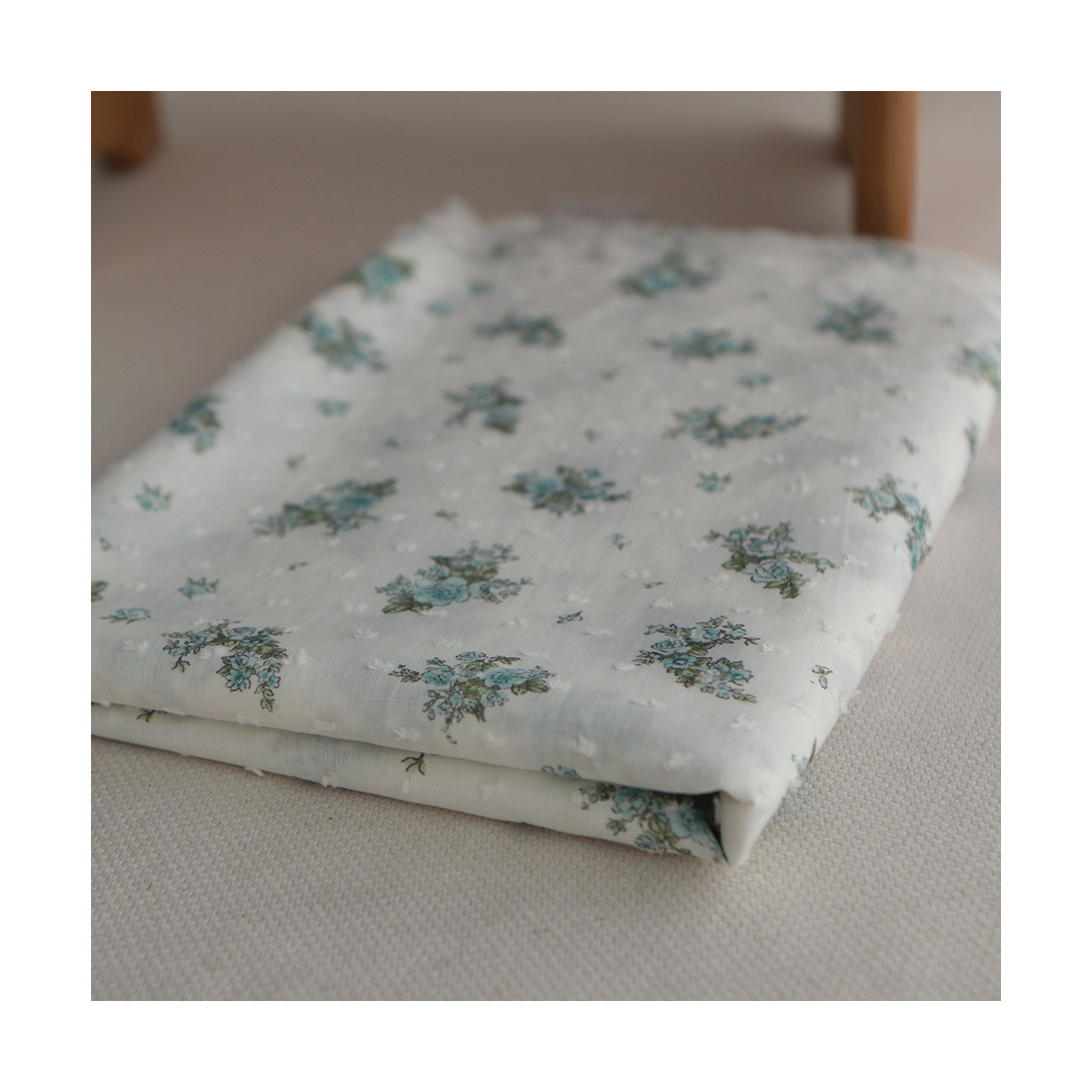 copy of Coline - Plumetis de coton imprimé fleuri menthe et rose