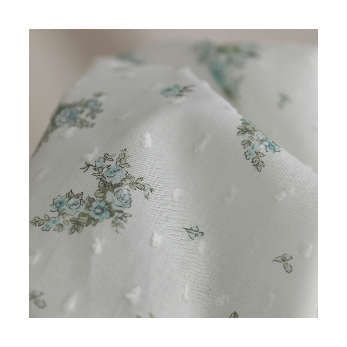 copy of Coline - Plumetis de coton imprimé fleuri menthe et rose