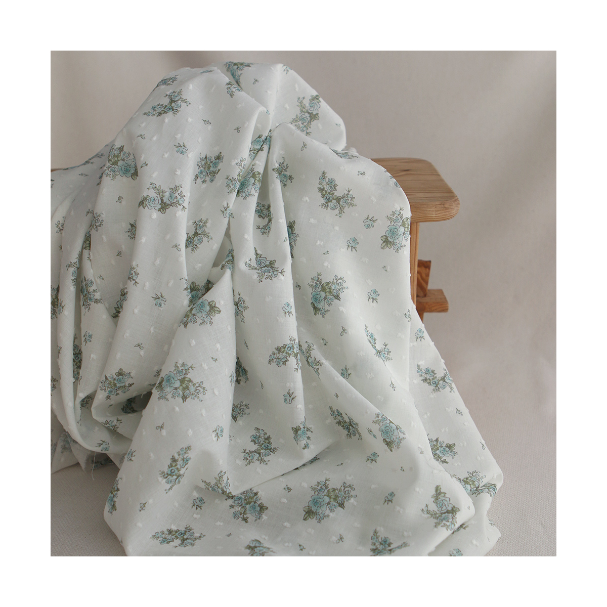 copy of Coline - Plumetis de coton imprimé fleuri menthe et rose