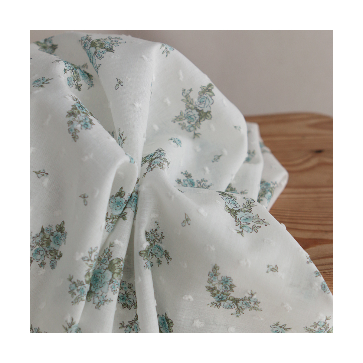 copy of Coline - Plumetis de coton imprimé fleuri menthe et rose