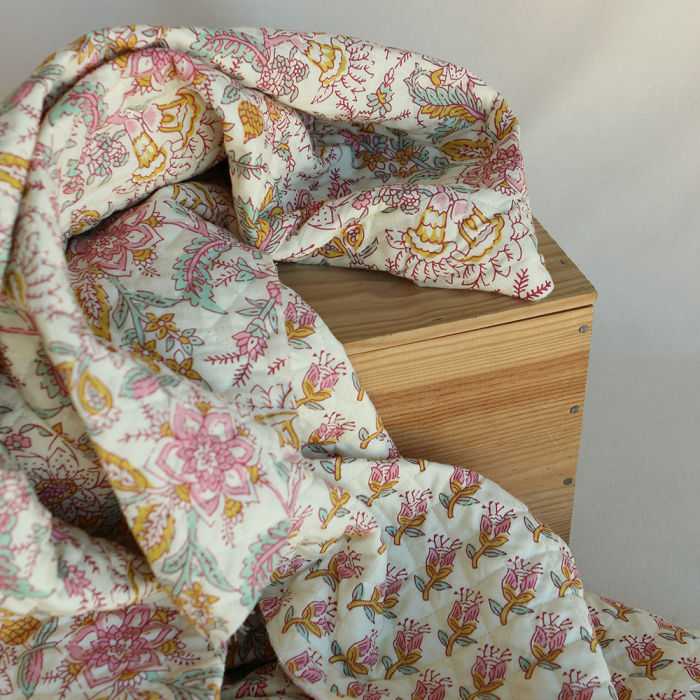 Naveen - Tissu indien matelassé double face coton hand block largeur 100cm