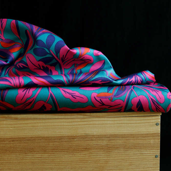 Nerida - Coton satiné Nerida Hansen à imprimé fleuri pétrole et fuschia