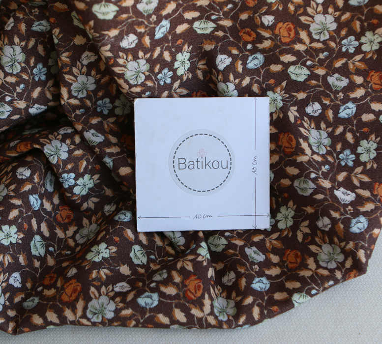Amelia - Velours milleraies coton organique imprimé fleuri chocolat