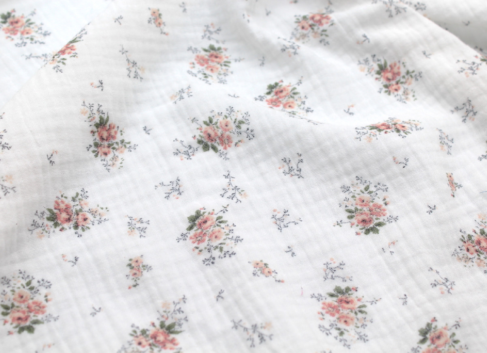 Romance - Double gaze de coton BIO motif exclusif bouquet romantique