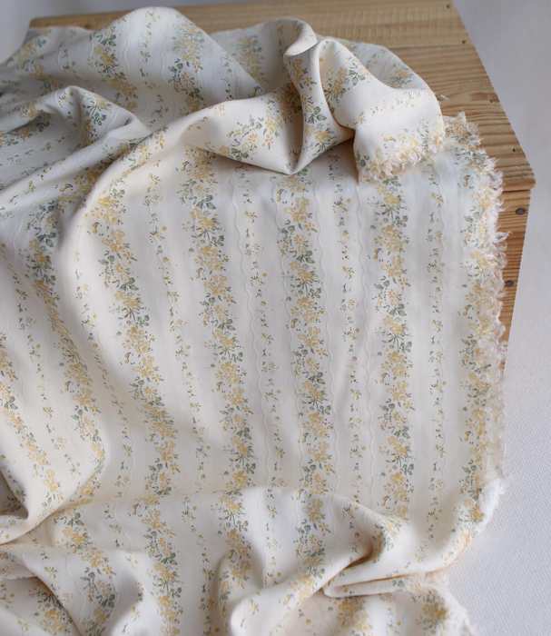 copy ofCamille - Tissu coton jacquard fleuri bleu