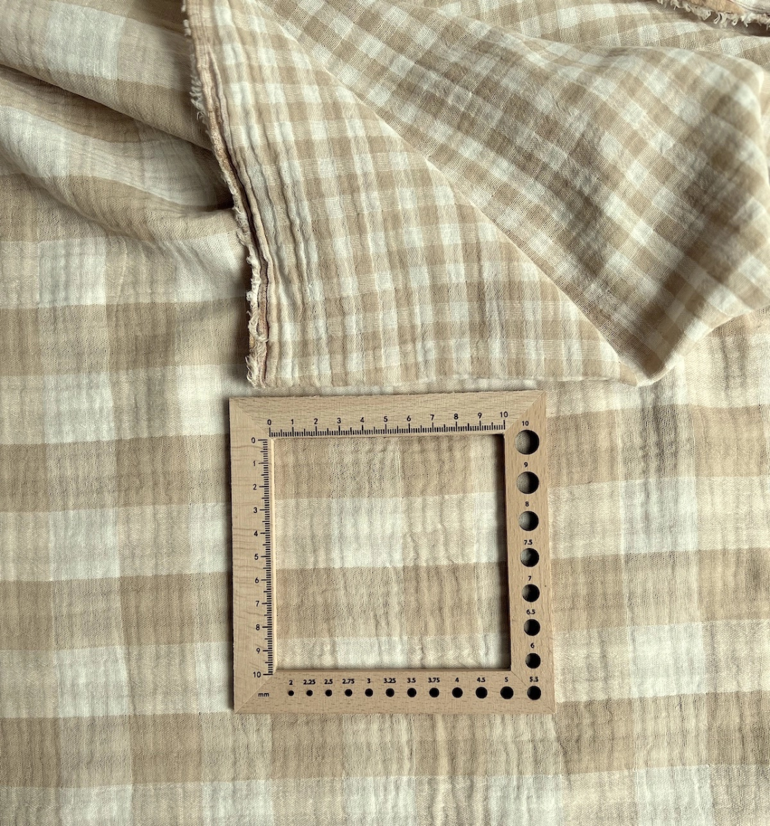 Double gaze de coton vichy réversible écru / sable Qualité Oeko-tex - 7