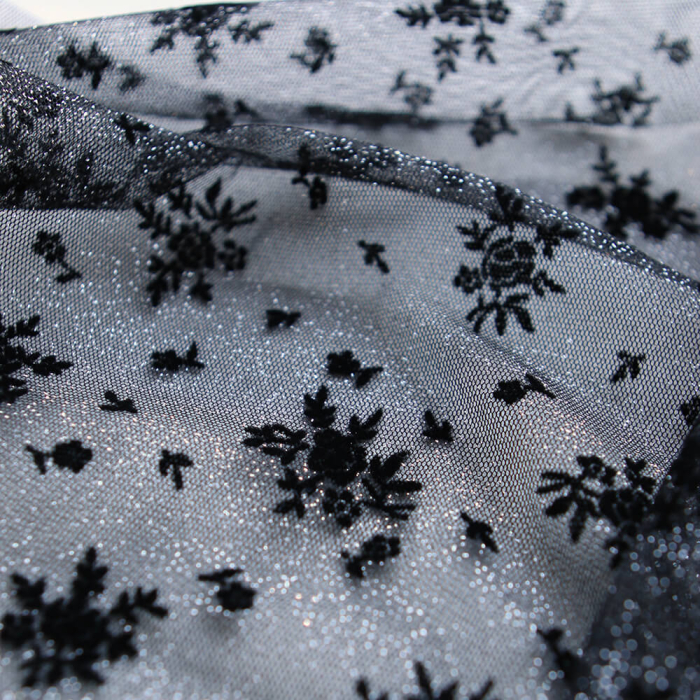 Tulle souple Made in France noir / argenté floqué fleurs velours noir