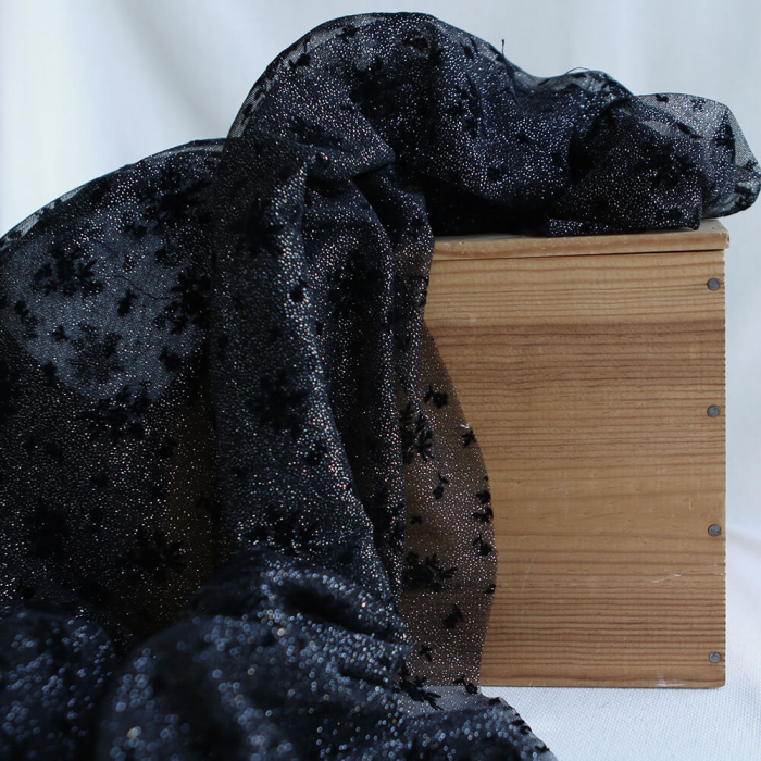 Tulle souple Made in France noir / argenté floqué fleurs velours noir