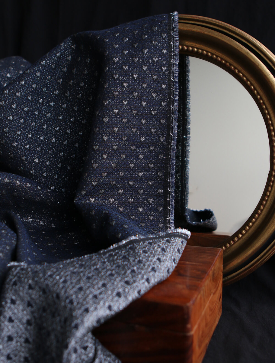 Amour - Tissu Brocart jacquard bleu marine / doré made in France