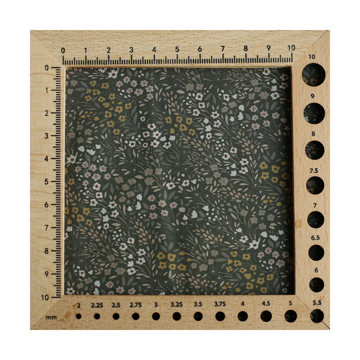 Norah - Batiste de coton à imprimé fleuri fond marron