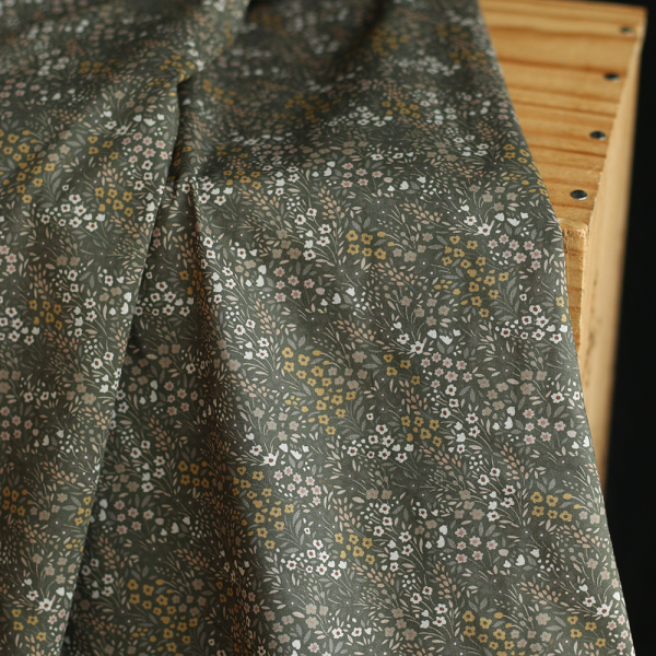 Norah - Batiste de coton à imprimé fleuri fond marron