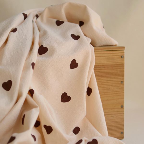 Manou - Coton lavé bio coloris vanille motif coeurs chocolat